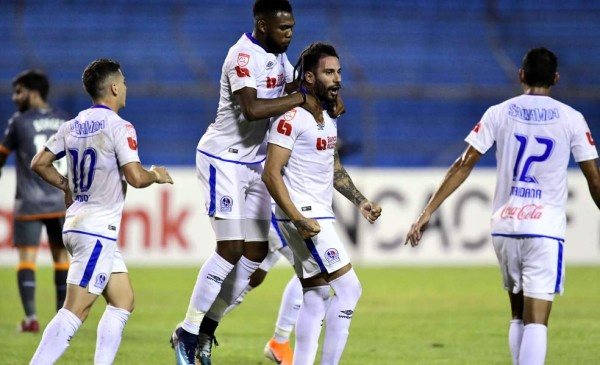 Olimpia remonta al Forge FC con goleada y clasifica a cuartos de final de la Liga Concacaf