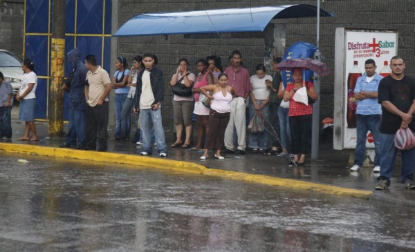 Copeco decreta alerta verde para 12 departamentos