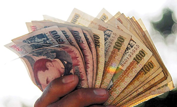 BCH pide calma ante devaluación