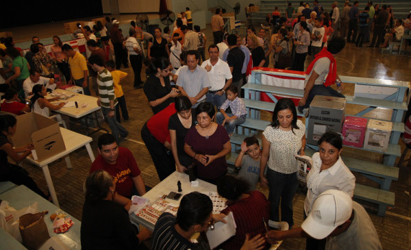 Ecuador llama a hondureños a 'concurrir masivamente' a las urnas