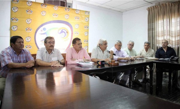 La Liga Nacional pretende atacar la 'violencia verbal'