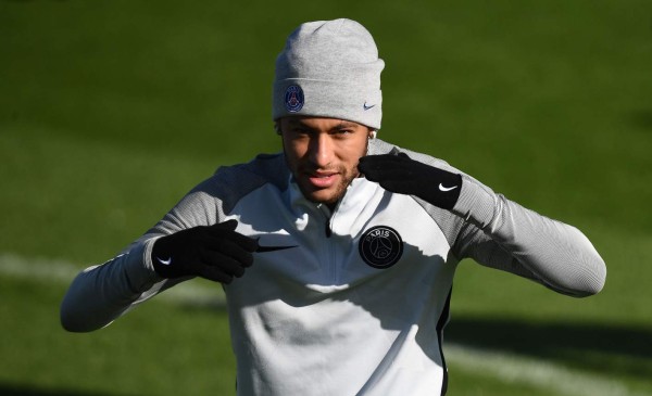 Entrenador del PSG sobre Neymar: 'Está atento y en primera línea'