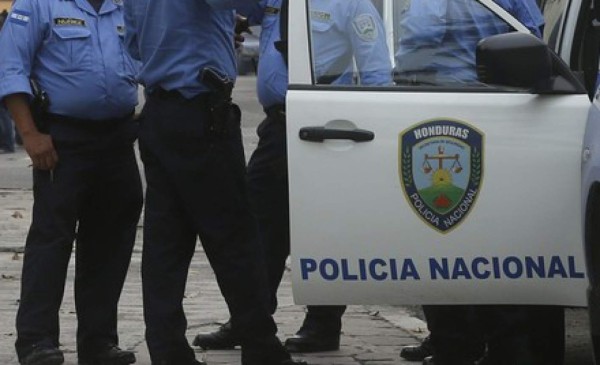 EUA acusa a seis policías de Honduras de traficar droga   