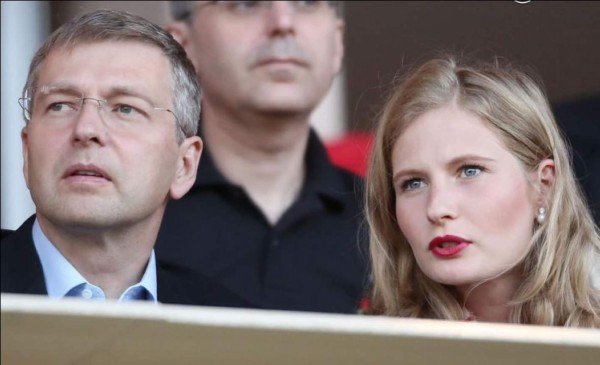 Multimillonario condenado a pagar $4,500 millones a su exmujer