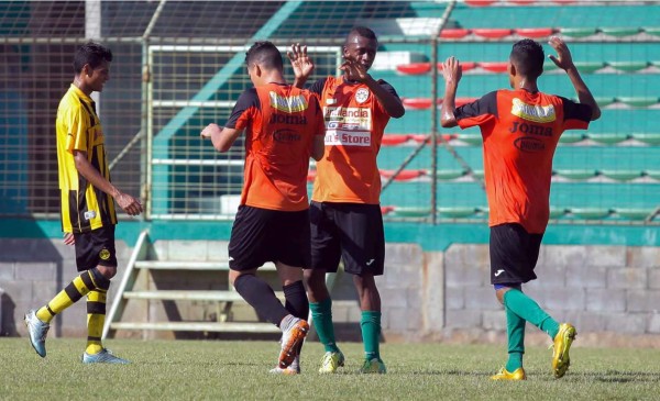 Marathón despide el 2015 con goleada en amistoso