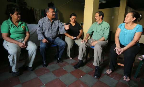 Villeda exige que se investigue despilfarro en viaje al Vaticano