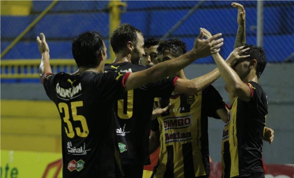 El Real España se reencuentra con el triunfo