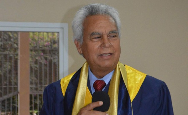 En memoria del doctor Corrales