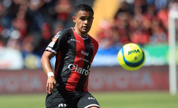 Roger Rojas vuelve a golear en Costa Rica