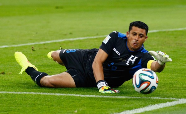 Noel aún no piensa en el retiro de la Selección Nacional