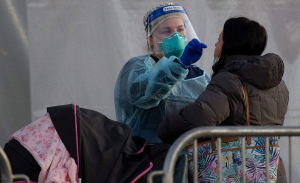 Estados Unidos rompe récord con 3,784 muertes diarias por coronavirus