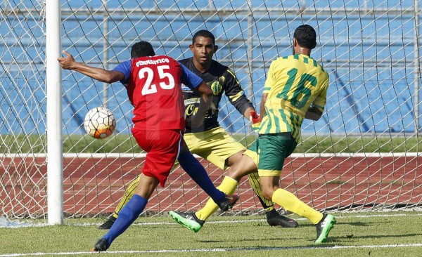Gimnástico hizo su negocio con Parrillas One