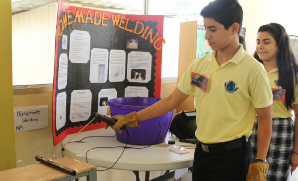 Escuela Golden Legacy realiza su feria científica anual