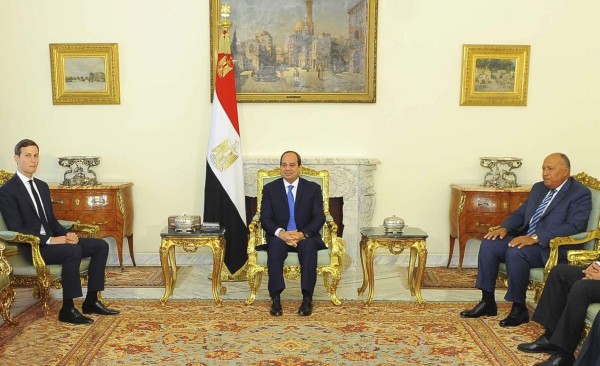 El yerno de Trump se reúne con israelíes y palestinos