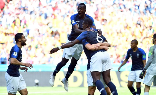 Francia vence a Australia con el VAR de protagonista