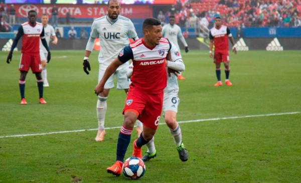 Resumen MLS: Bryan Acosta debutó y Roger Espinoza fue expulsado