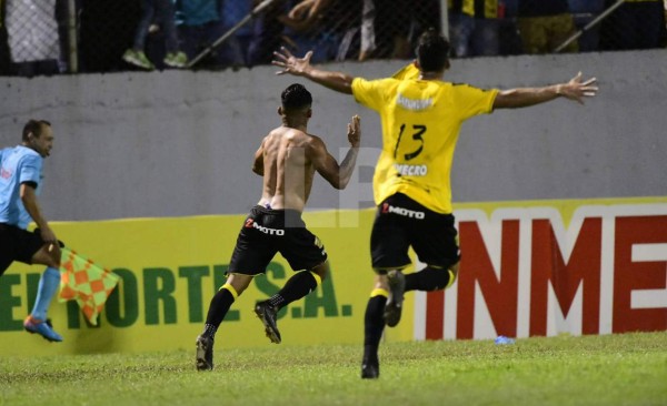Video: El polémico gol de Iván López que le dio la victoria al Real España ante Platense