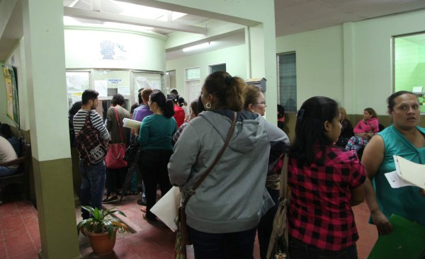 Unos 150 docentes son rechazados para participar en el concurso de plazas