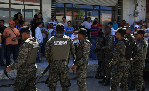 Aduaneros se suman con plantones en ENP