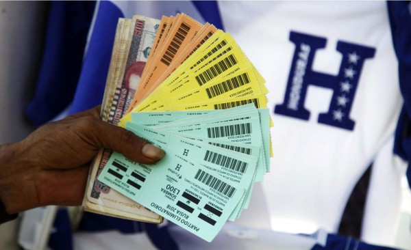 Lenta la venta de boletos para Honduras-El Salvador