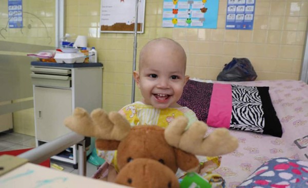 Piden cadena de oración para el hondureñito Matías, un guerrero contra el cáncer