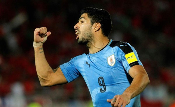 Luis Suárez en el ojo del huracán por gesto obsceno tras derrota de Uruguay