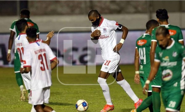 Jerry Bengtson marcó el primer gol del partido contra el Platense.