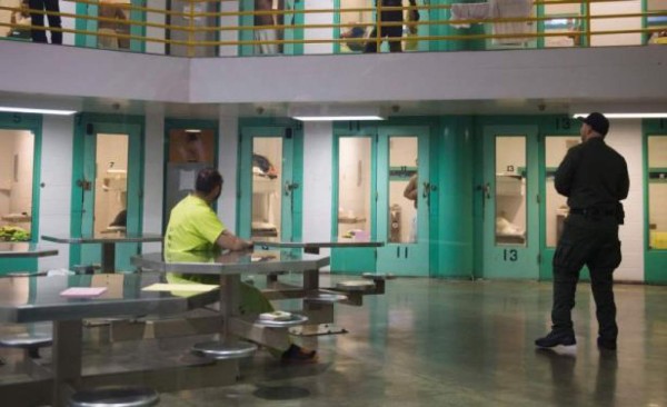 EUA busca acelerar expulsión de inmigrantes encarcelados