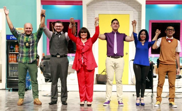 Dax Marcell, Carlos Jacobo Orellana, Alba Luz Rogel, Mario Paz, Clara Gonzales y Edgardo Fuentes.