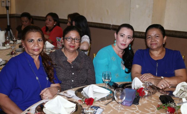 Almuerzo para festejar a las madres