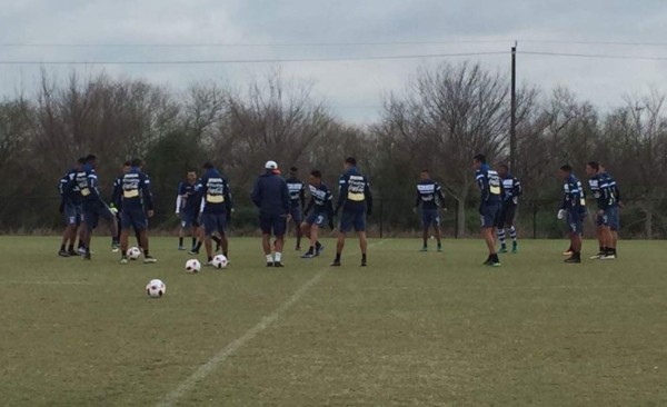 Honduras entrenó en Houston con la mira en Jamaica