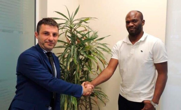 David Suazo es anunciado como nuevo entrenador del Carbonia de Italia