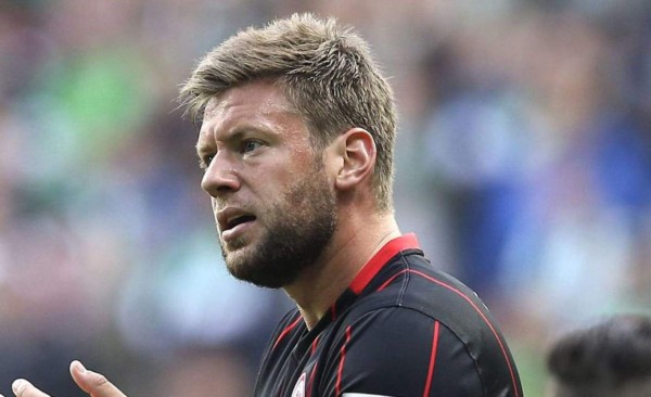 Le detectan tumor a futbolista tras prueba antidopaje