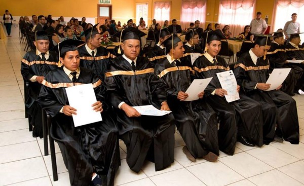 Una opción educativa para adultos con horarios rotativos   