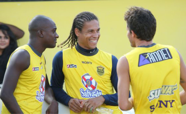 'No nos consideramos favoritos”: Carlinho