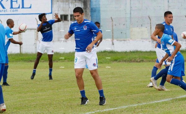 Johnny Leverón se une a la pretemporada del Olimpia