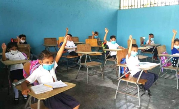 Estudiantes hondureños recuerdan su día afectados por la pandemia
