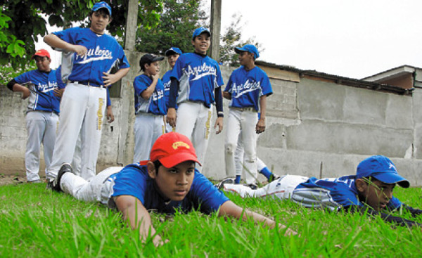 López: 'Azulejos dará de qué hablar en 2011”