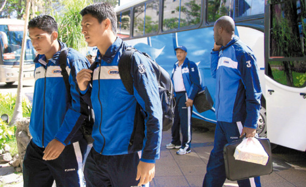 Mendoza da positivo y no jugará la Copa Uncaf