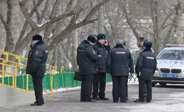 La detienen tras pasearse con la cabeza de una niña en Moscú
