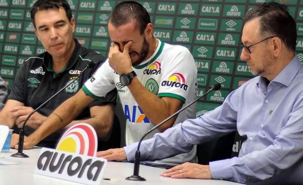 El desgarrador llanto de Alan Ruschel, del Chapecoense: 'Perdí muchos amigos'