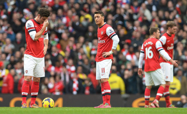 Manchester City da una paliza al Arsenal y acecha el liderato