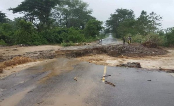 Llueve en todo Honduras por las bandas de Iota