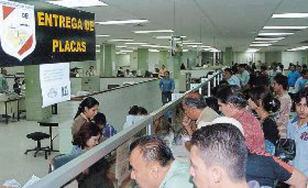 A partir del lunes iniciará entrega de placas en la DEI