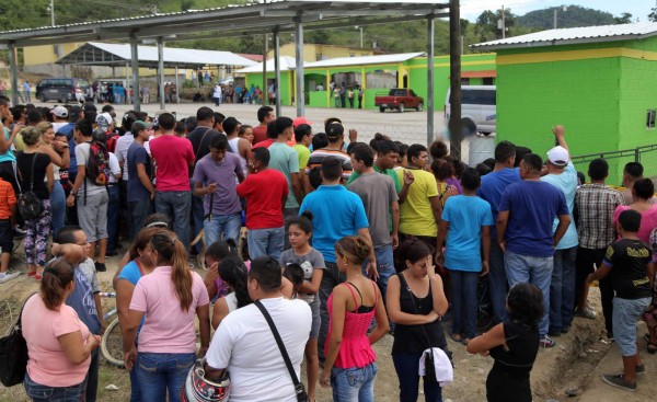 Ocho muertos en masacre en terminal de la López Arellano