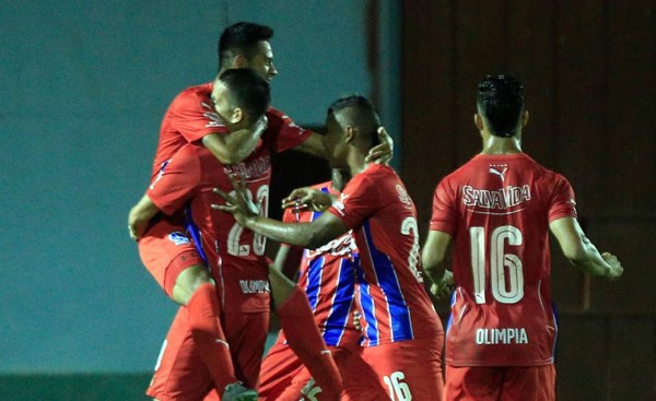 Olimpia doblega al Juticalpa y sigue indomable en Honduras
