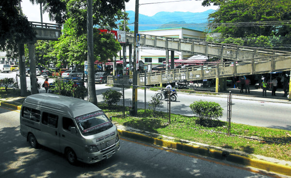 Conductores identifican 17 puntos críticos en bulevares de San Pedro Sula