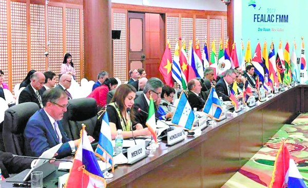 Honduras estrecha relaciones con Asia