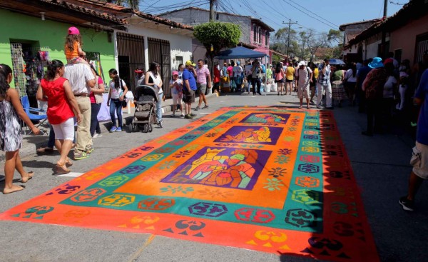 Alfombras, fe y tradiciones en Comayagua