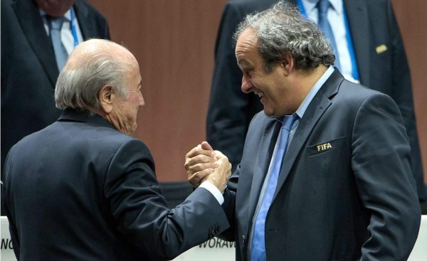 ¡Escándalo! Blatter y Platini son acusados de estafa en Suiza